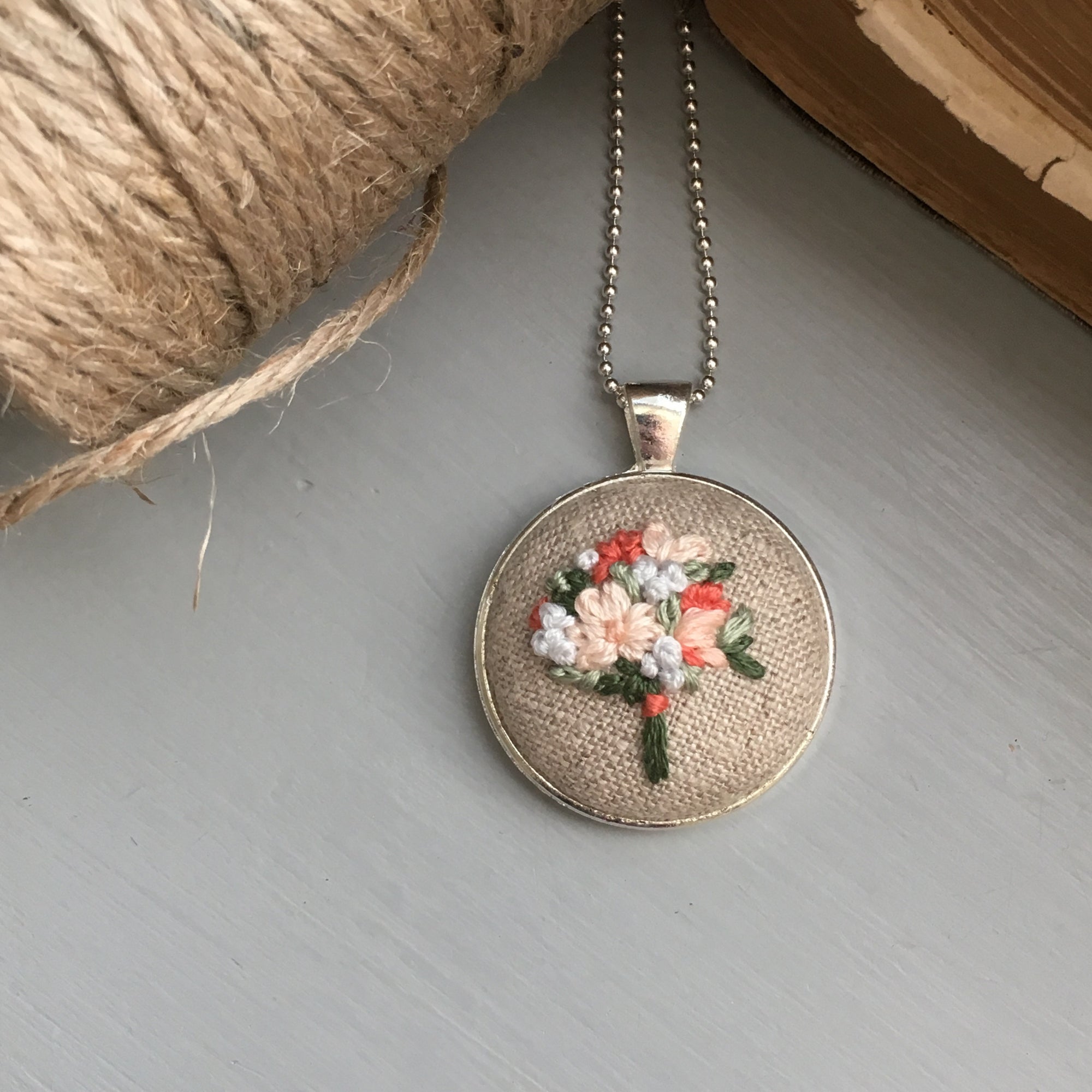 bouquet embroidery necklace